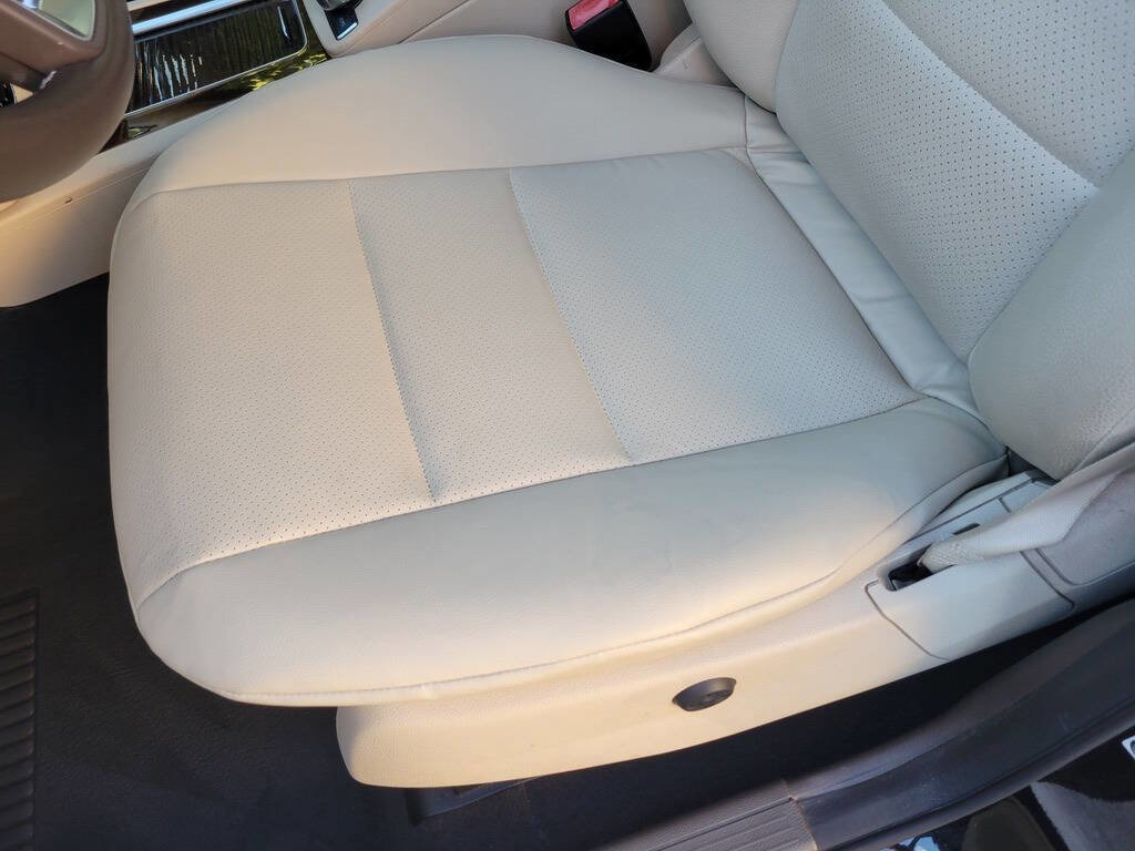 Used 2015 Mercedes-Benz GLK 250 GLK 250 BlueTEC AWD 4MATIC 4dr image 36