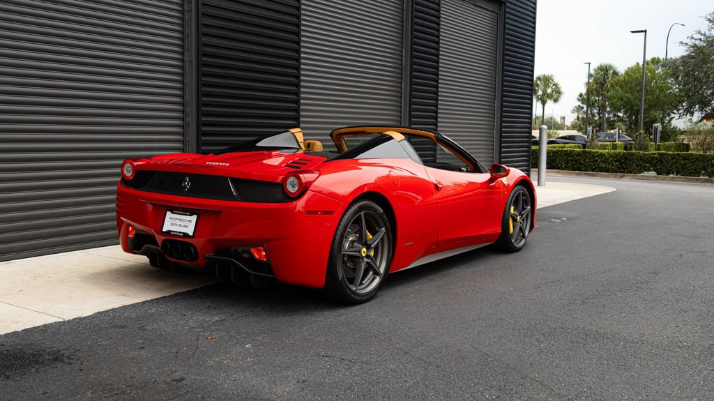 Used 2015 Ferrari 458 Spider RWD image 4