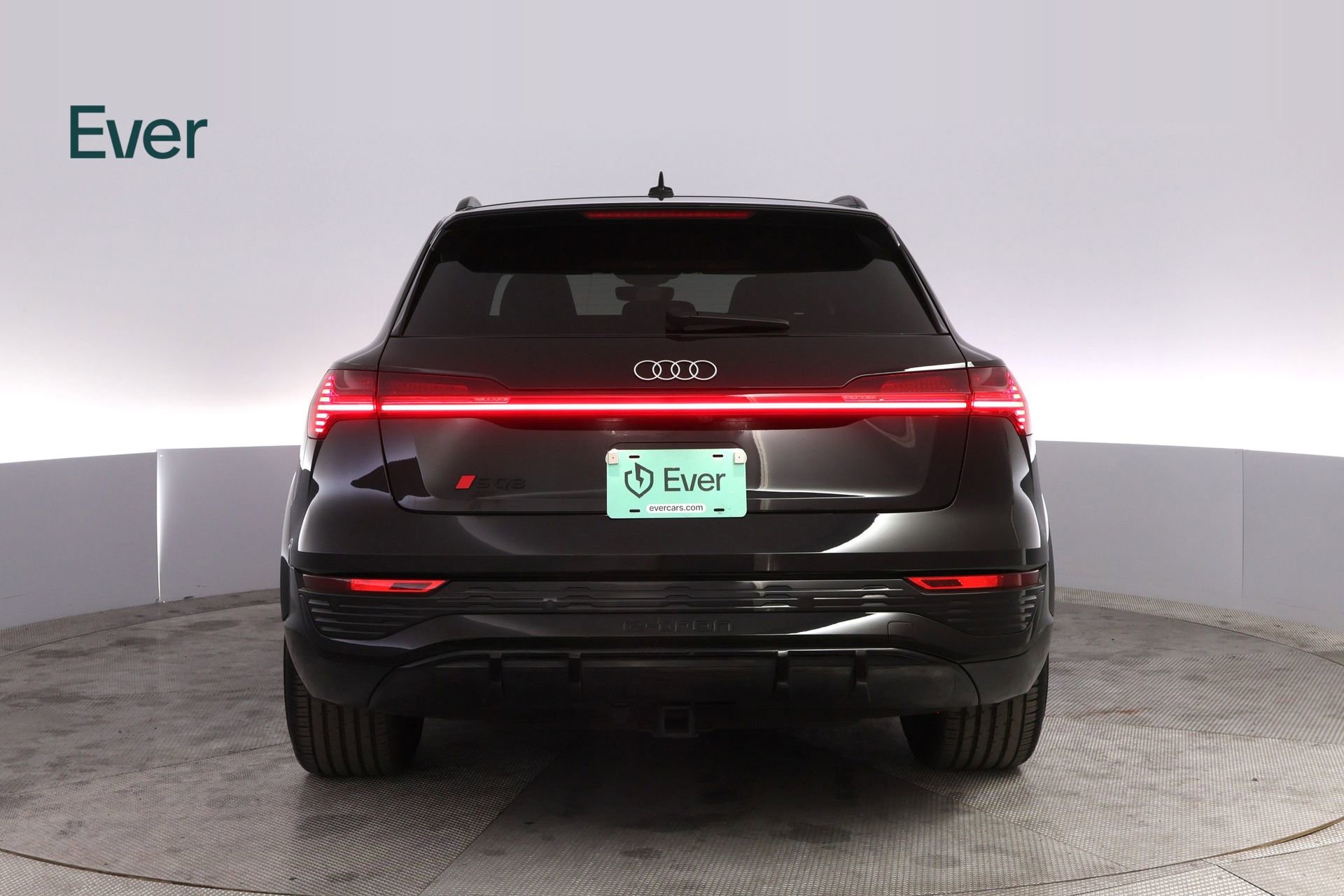 Used 2024 Audi SQ8 e-tron Premium Plus w/ Black Optic Package AWD/4WD image 15
