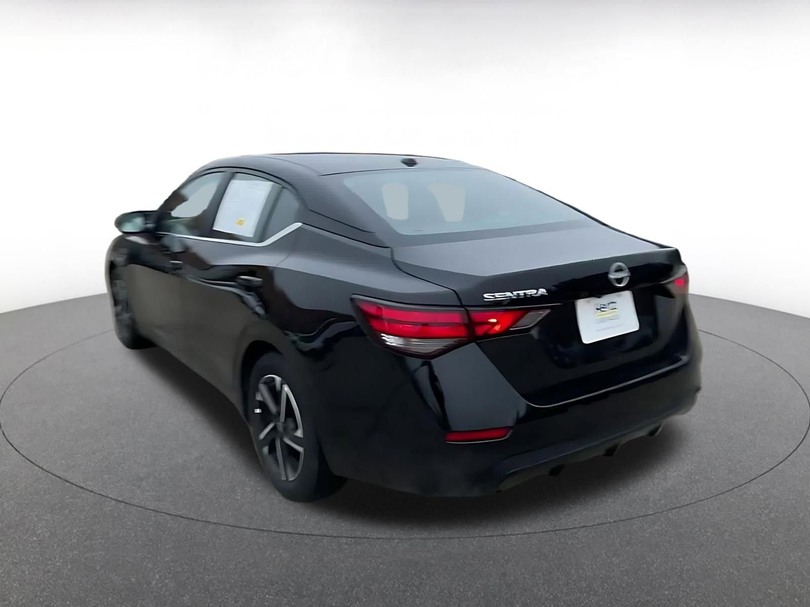 Used 2025 Nissan Sentra SV image 11