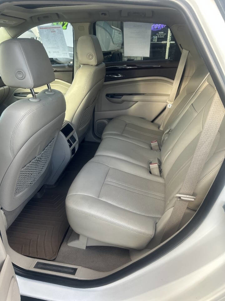 Used 2014 Cadillac SRX Luxury w/ Driver Awareness Package image 16