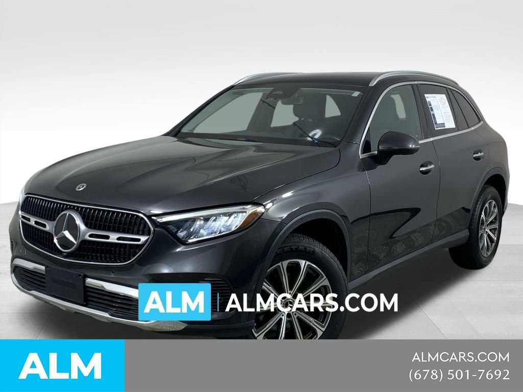 Used 2023 Mercedes-Benz GLC 300 image 1