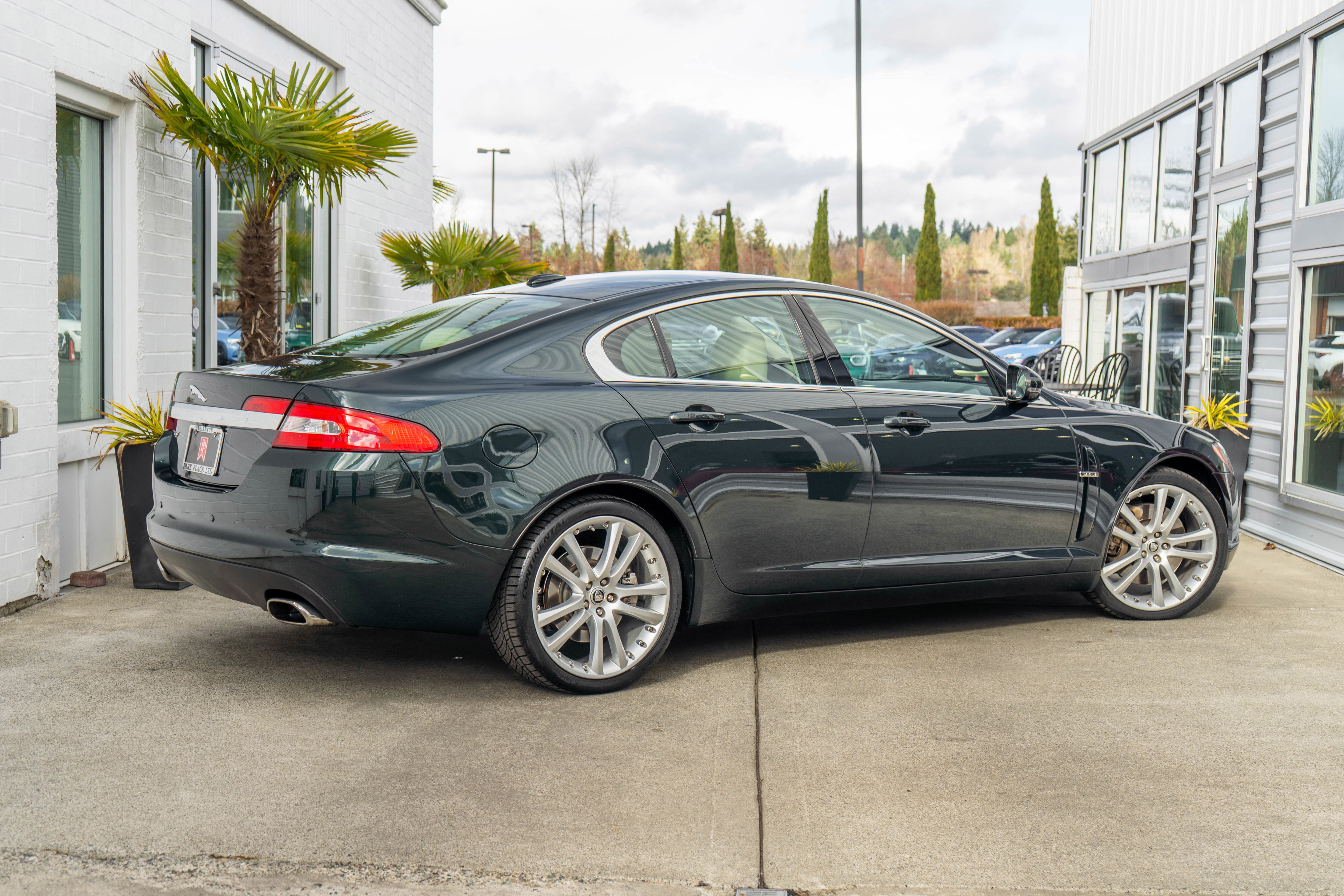 Used 2011 Jaguar XF Portfolio image 7