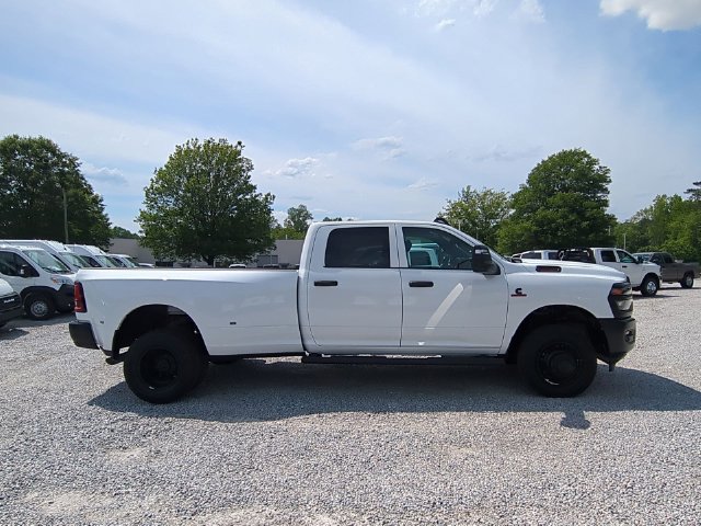 New 2026 RAM 3500 Tradesman AWD/4WD image 6
