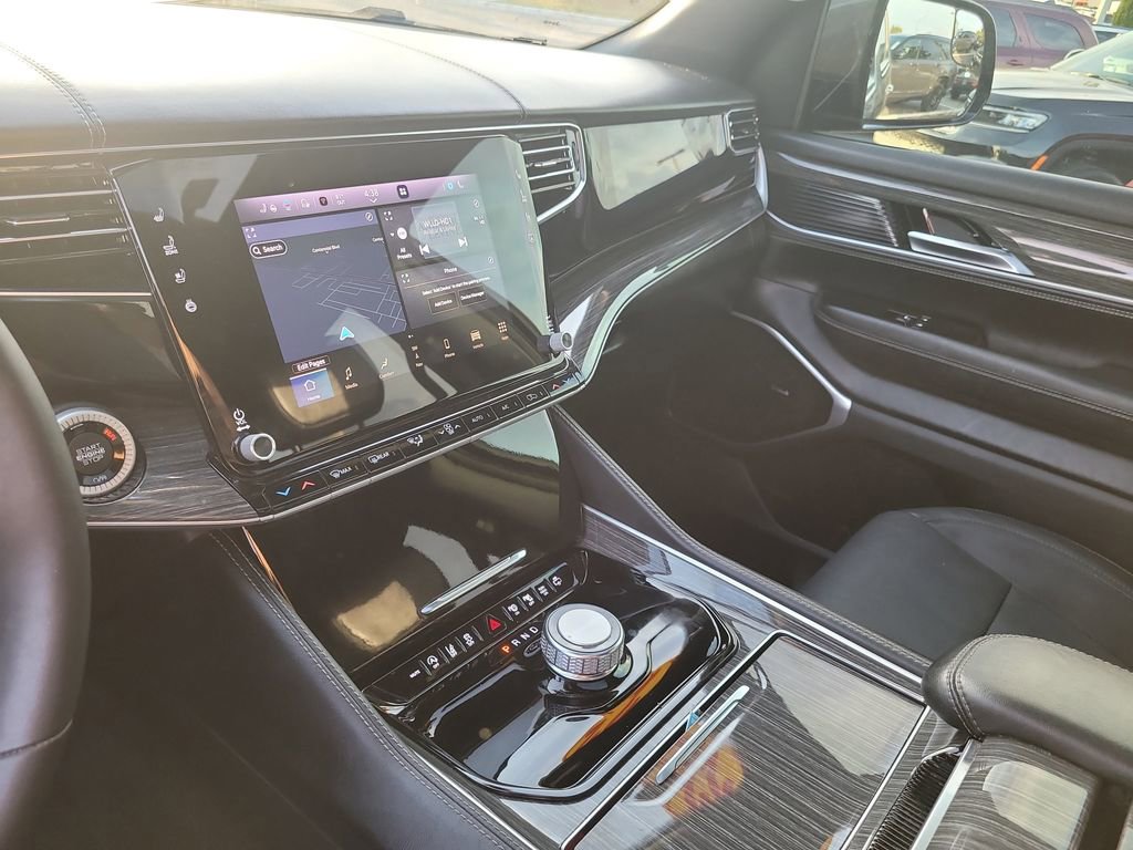 Used 2022 Jeep Wagoneer Series III w/ Premium Group I image 22