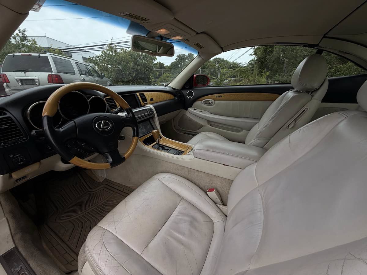 Used 2005 Lexus SC 430 Convertible RWD image 9