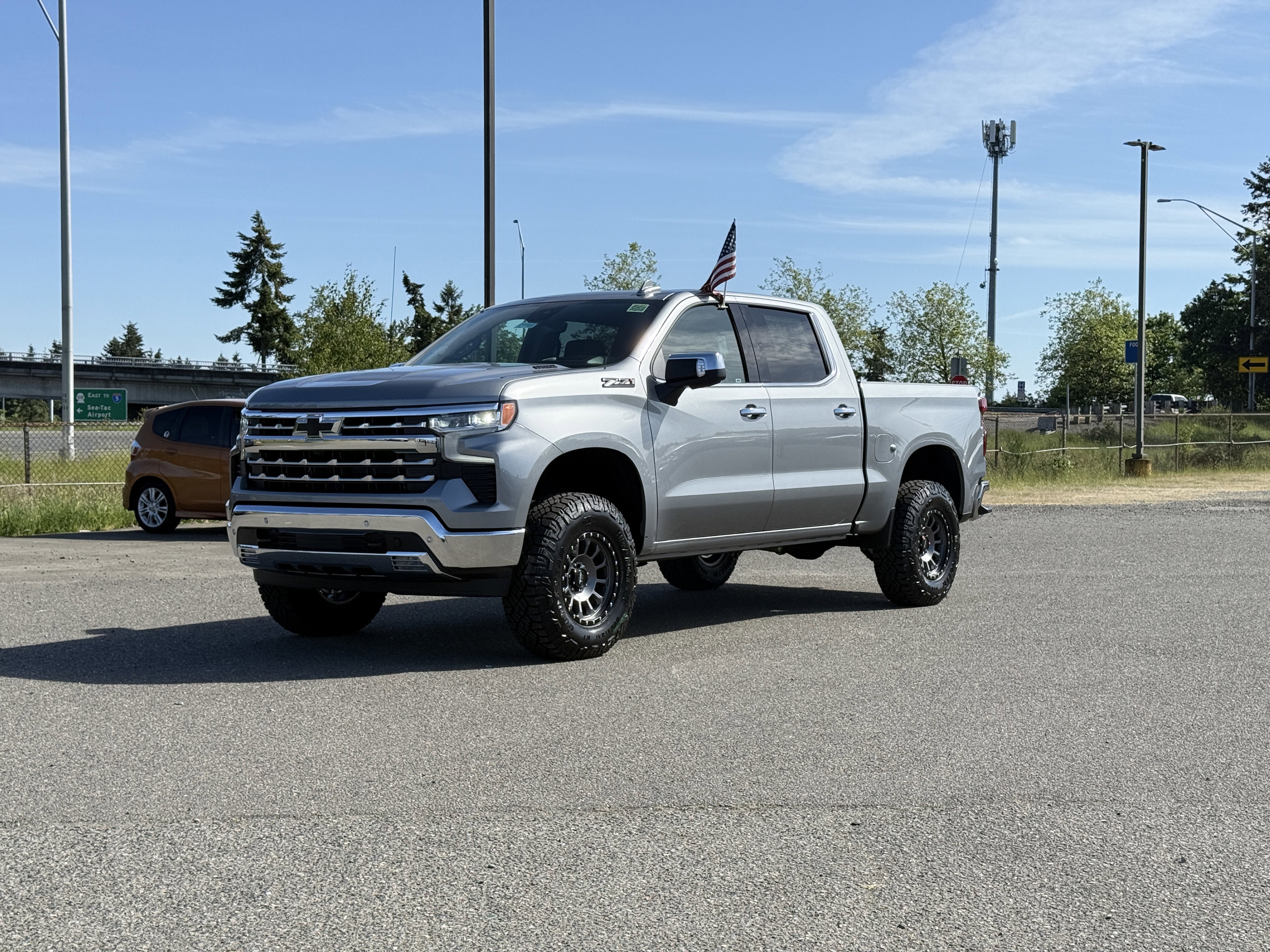 New 2026 Chevrolet Silverado 1500 LTZ w/ LTZ Premium Package AWD/4WD image 41