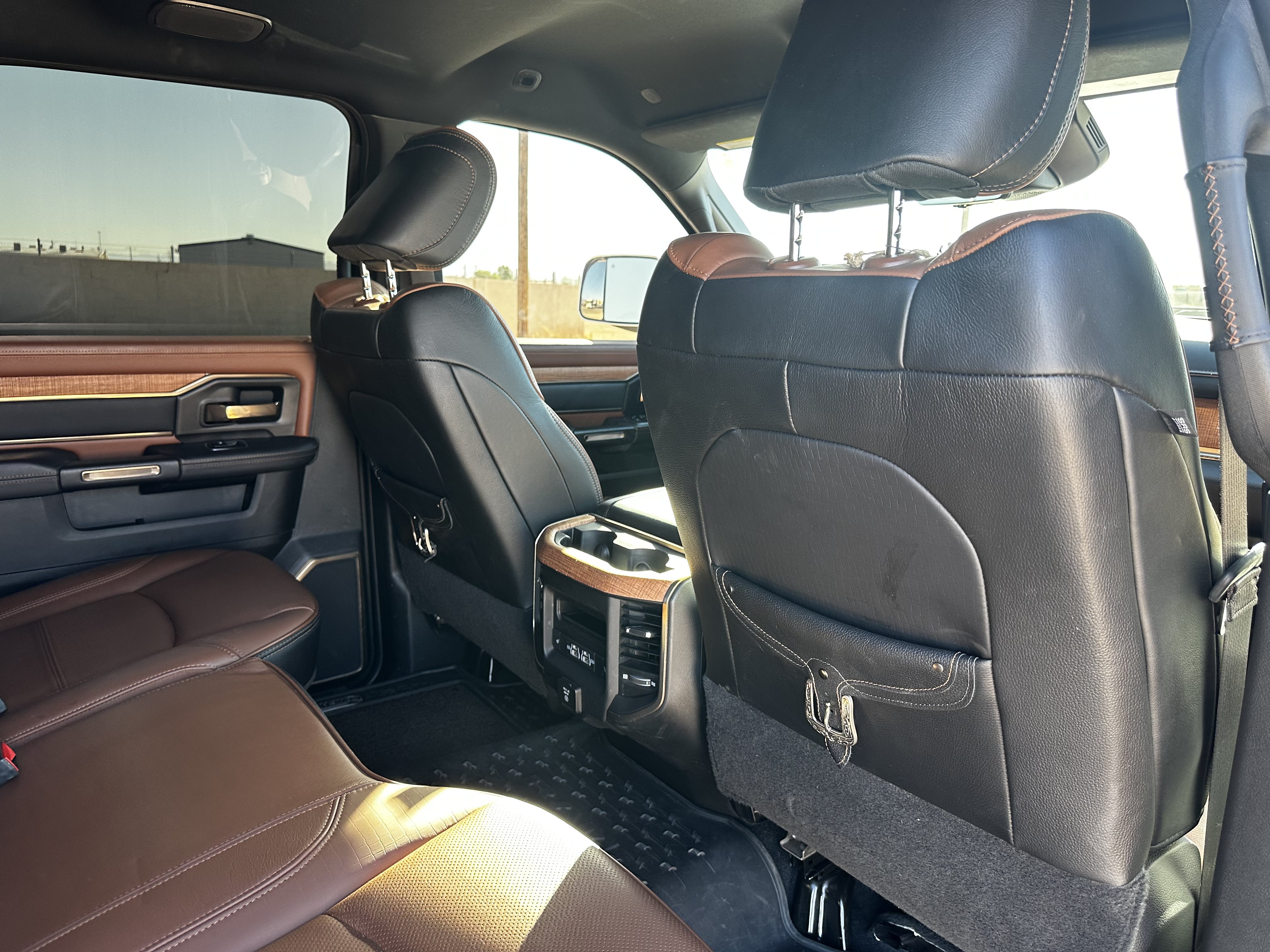 Used 2022 RAM 3500 Limited AWD/4WD image 16