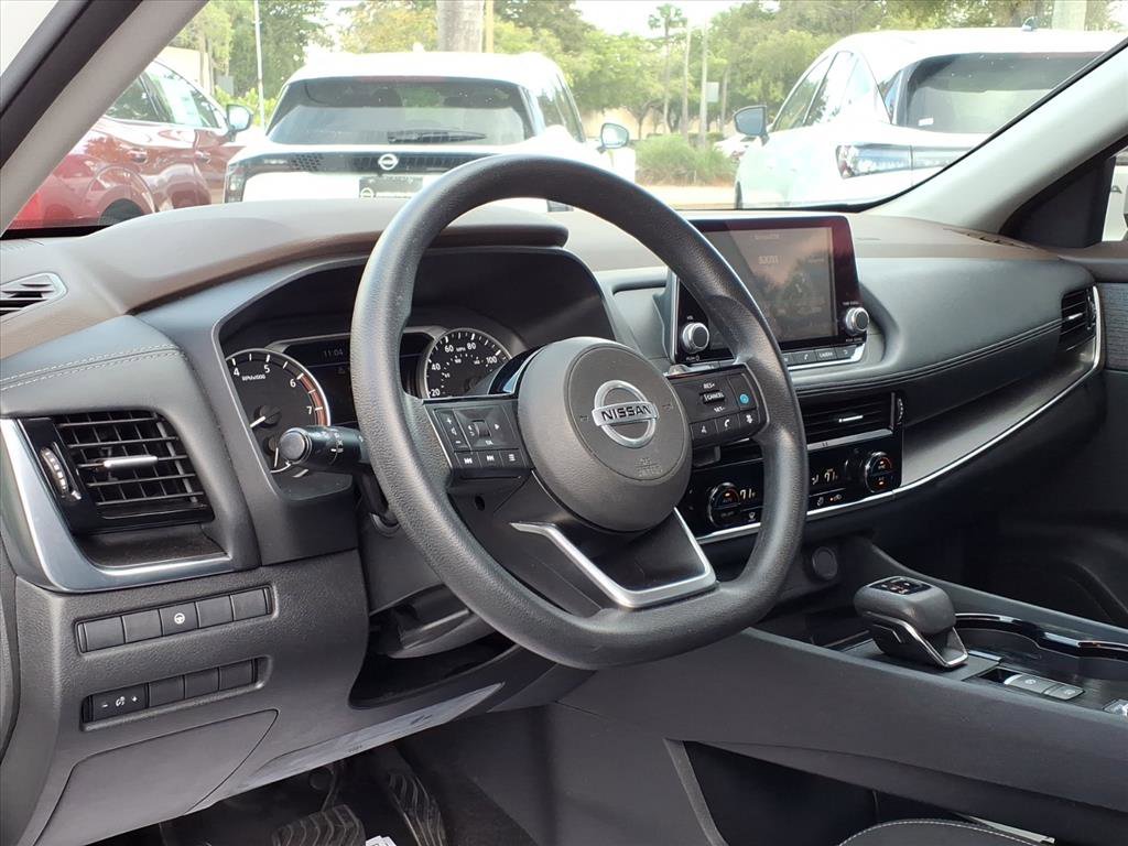 Certified 2021 Nissan Rogue SV image 14