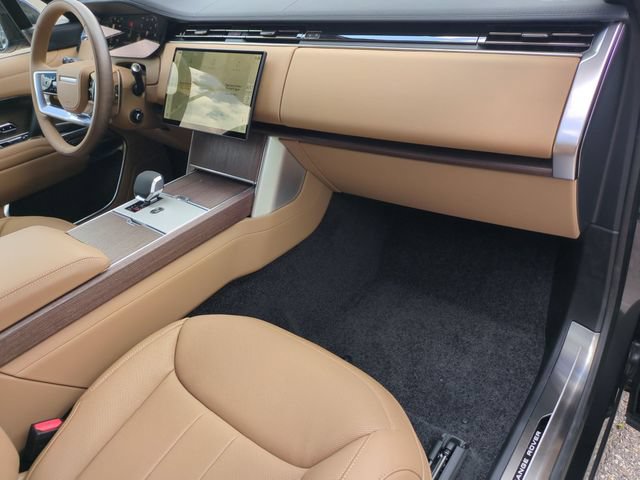 New 2026 Land Rover Range Rover Long Wheelbase SE AWD/4WD image 19