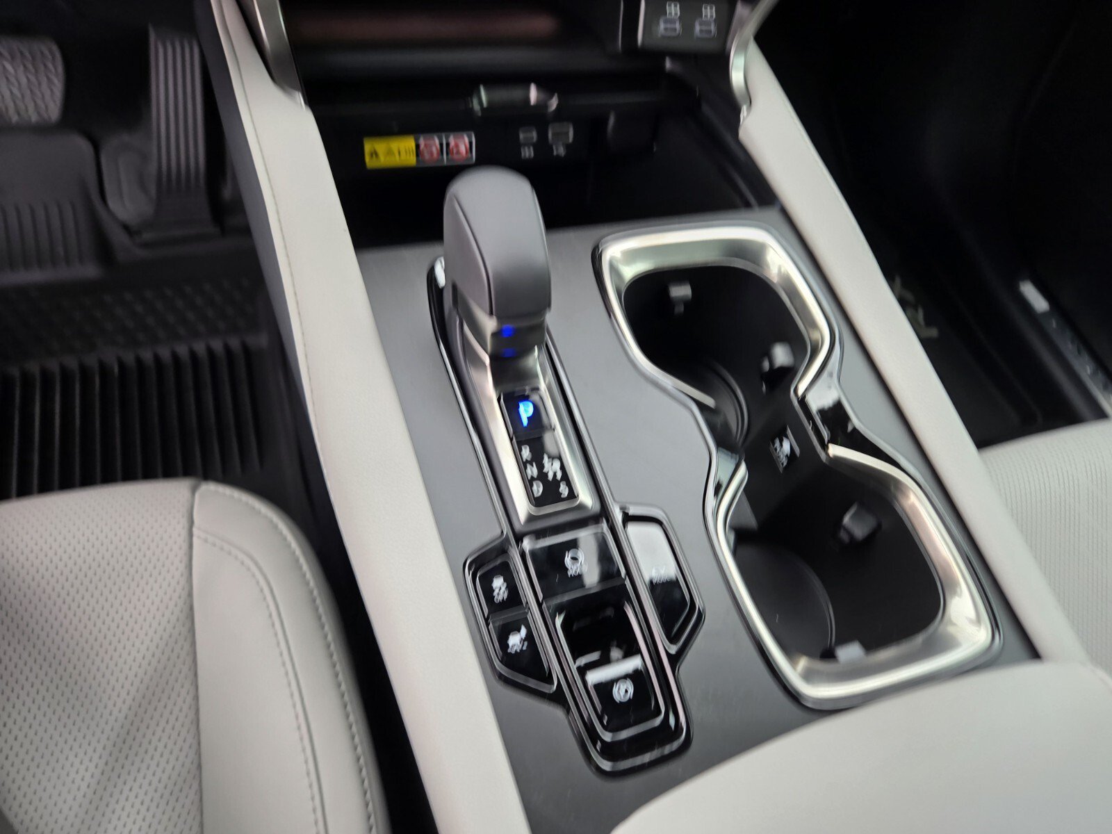 New 2026 Lexus RX 350h AWD/4WD image 13