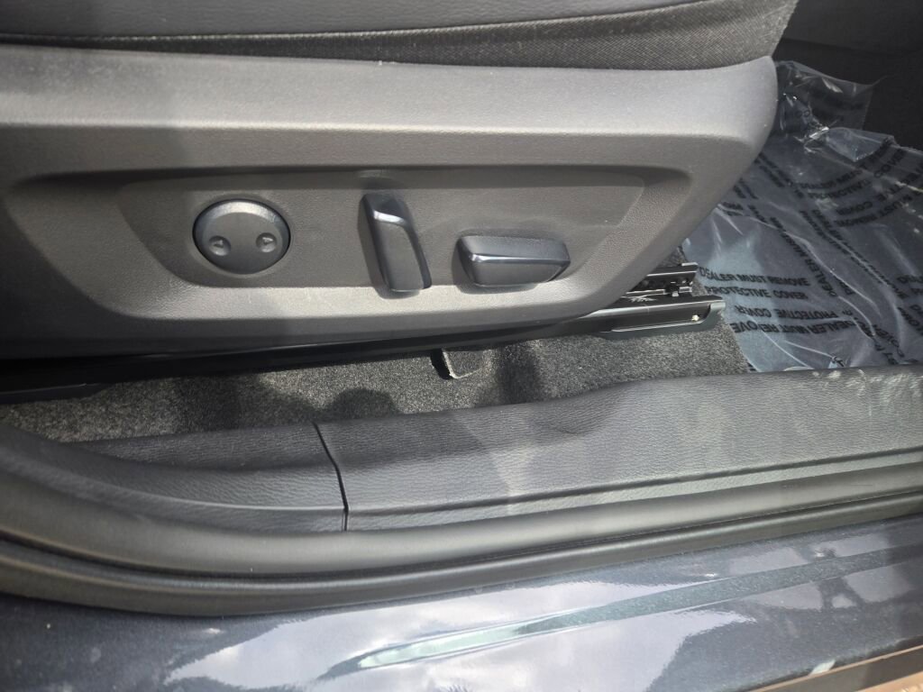 New 2025 Mitsubishi Outlander SEL image 5