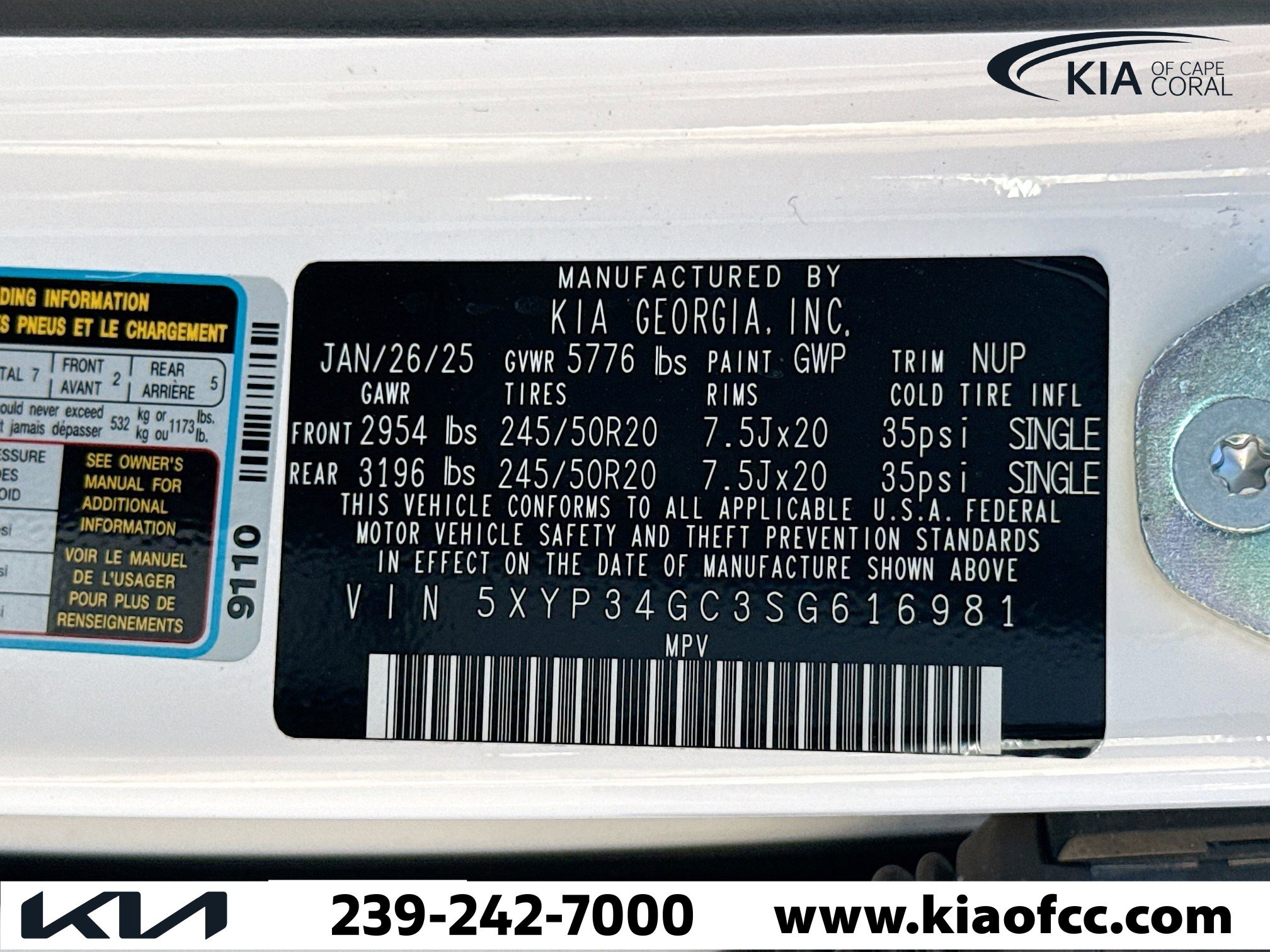 Used 2025 Kia Telluride EX w/ EX Captain's Chair Package image 45