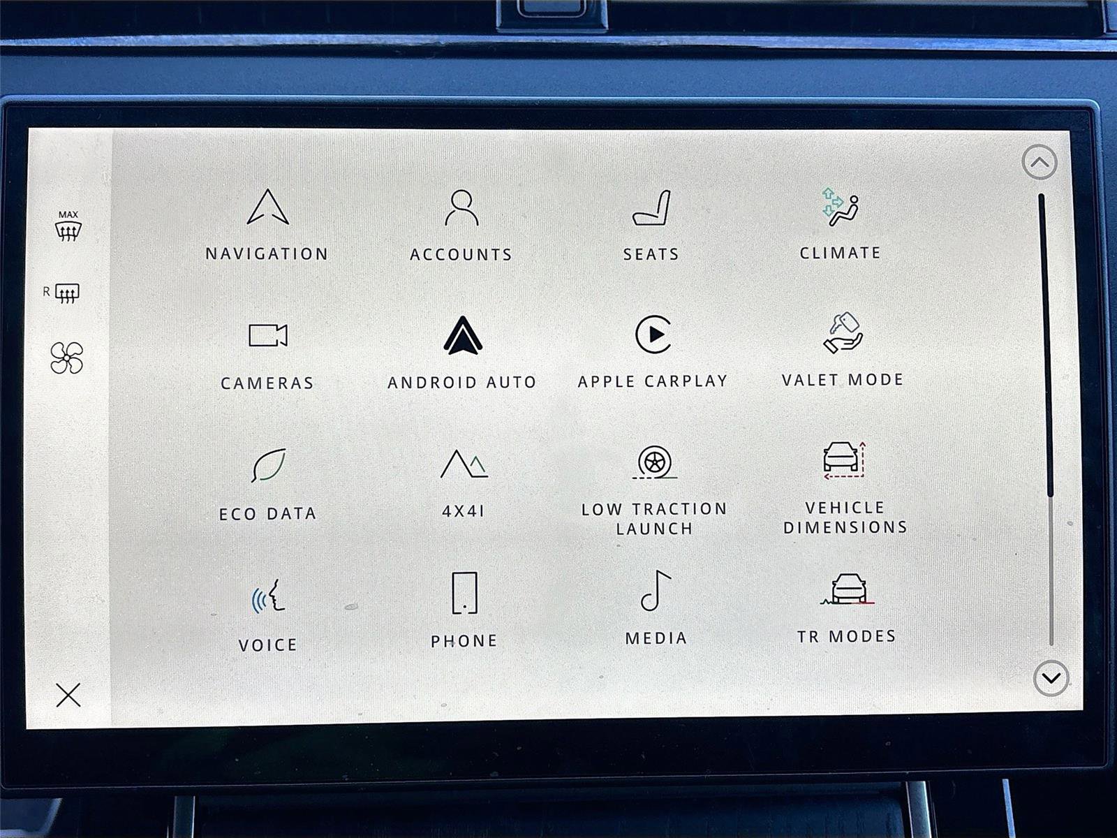 Used 2024 Land Rover Range Rover Evoque Dynamic SE image 15