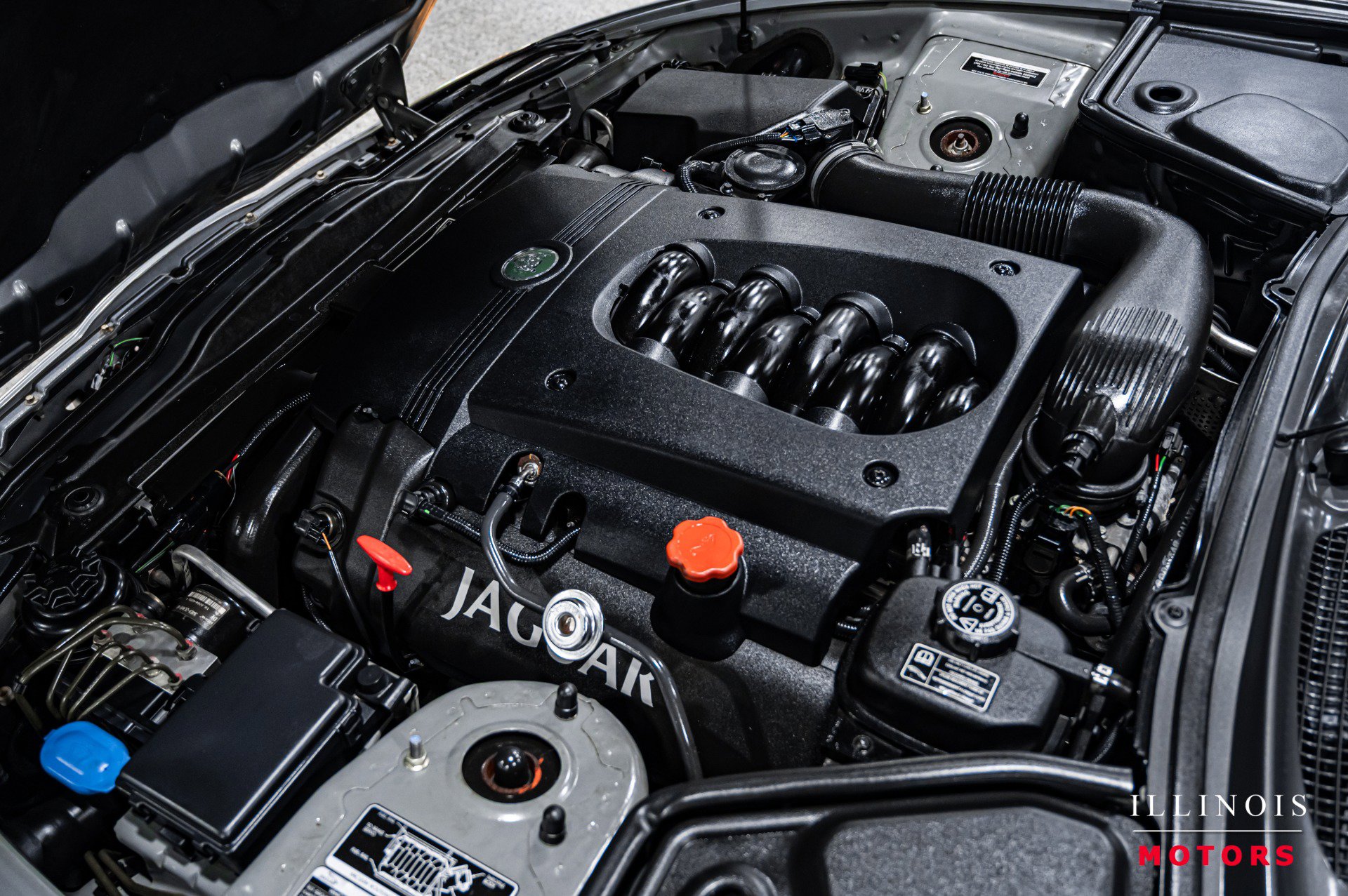 Used 2003 Jaguar XK8 Coupe image 33