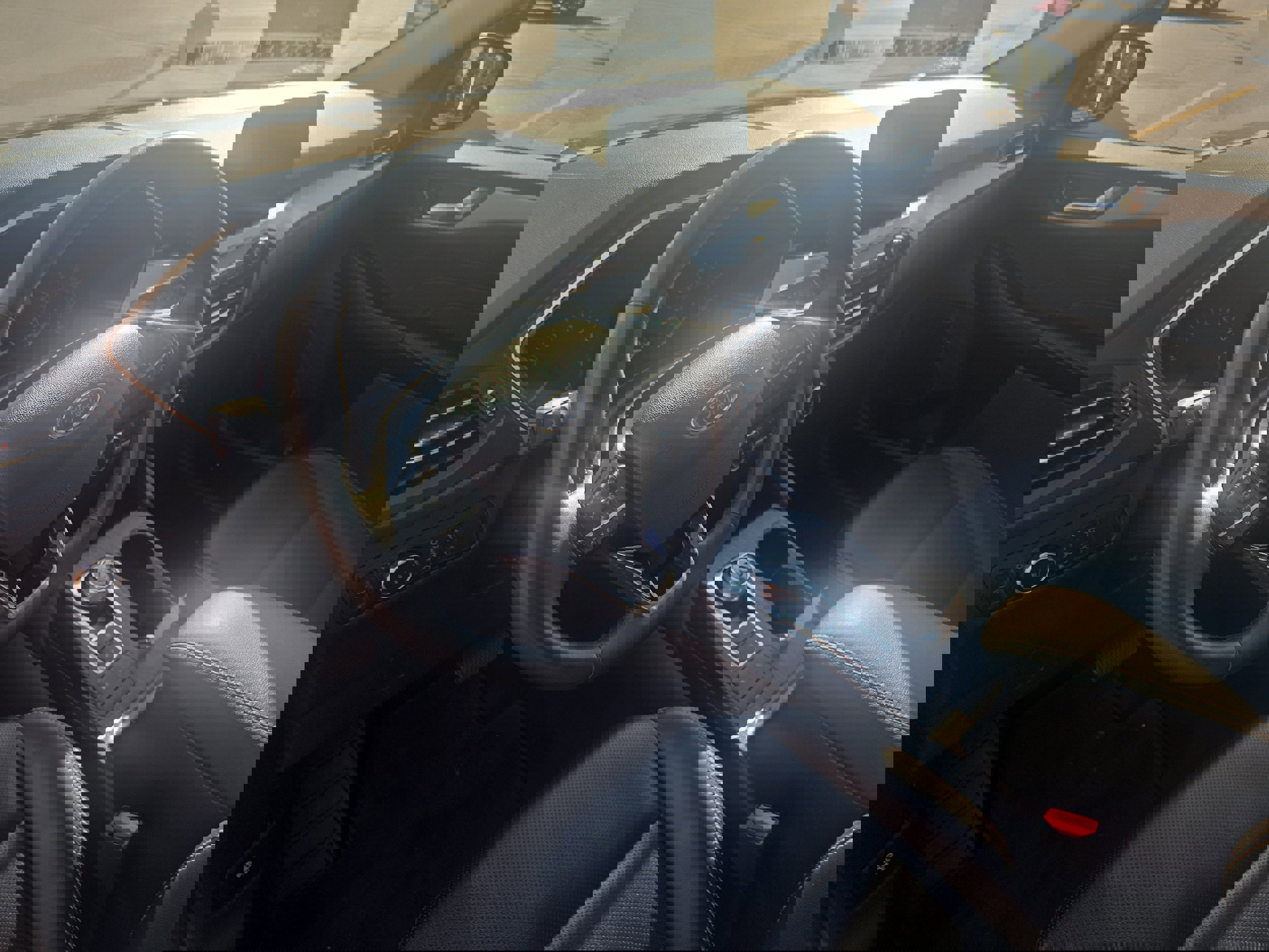 Used 2022 Ford Escape SEL image 10