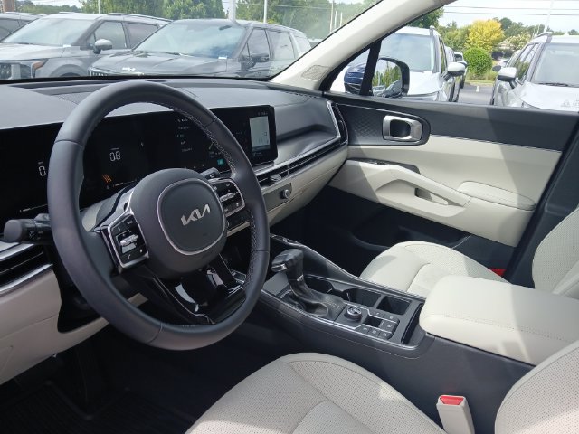 Certified 2024 Kia Sorento S FWD image 14