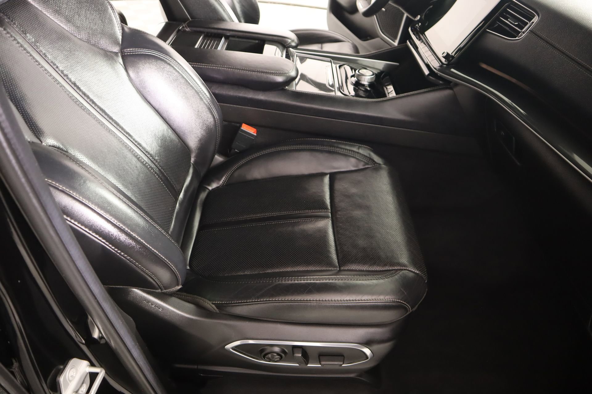 Used 2022 Jeep Wagoneer Series I RWD image 15