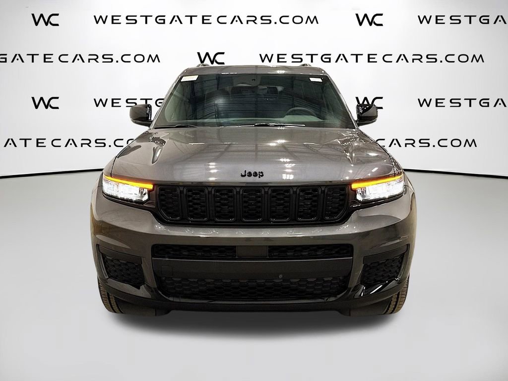 New 2025 Jeep Grand Cherokee L Laredo image 4
