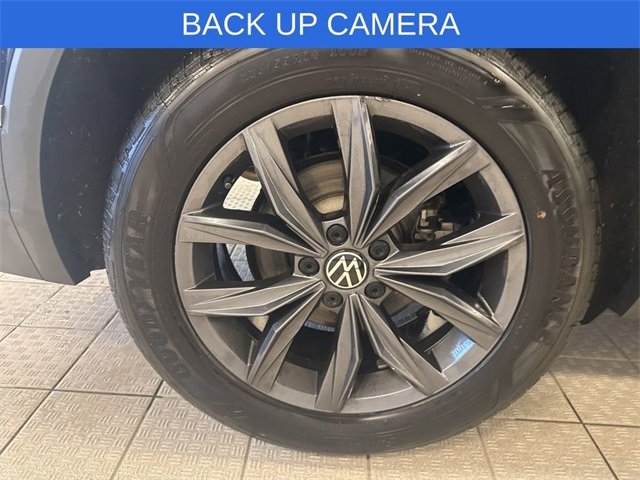 Used 2022 Volkswagen Tiguan SE image 7