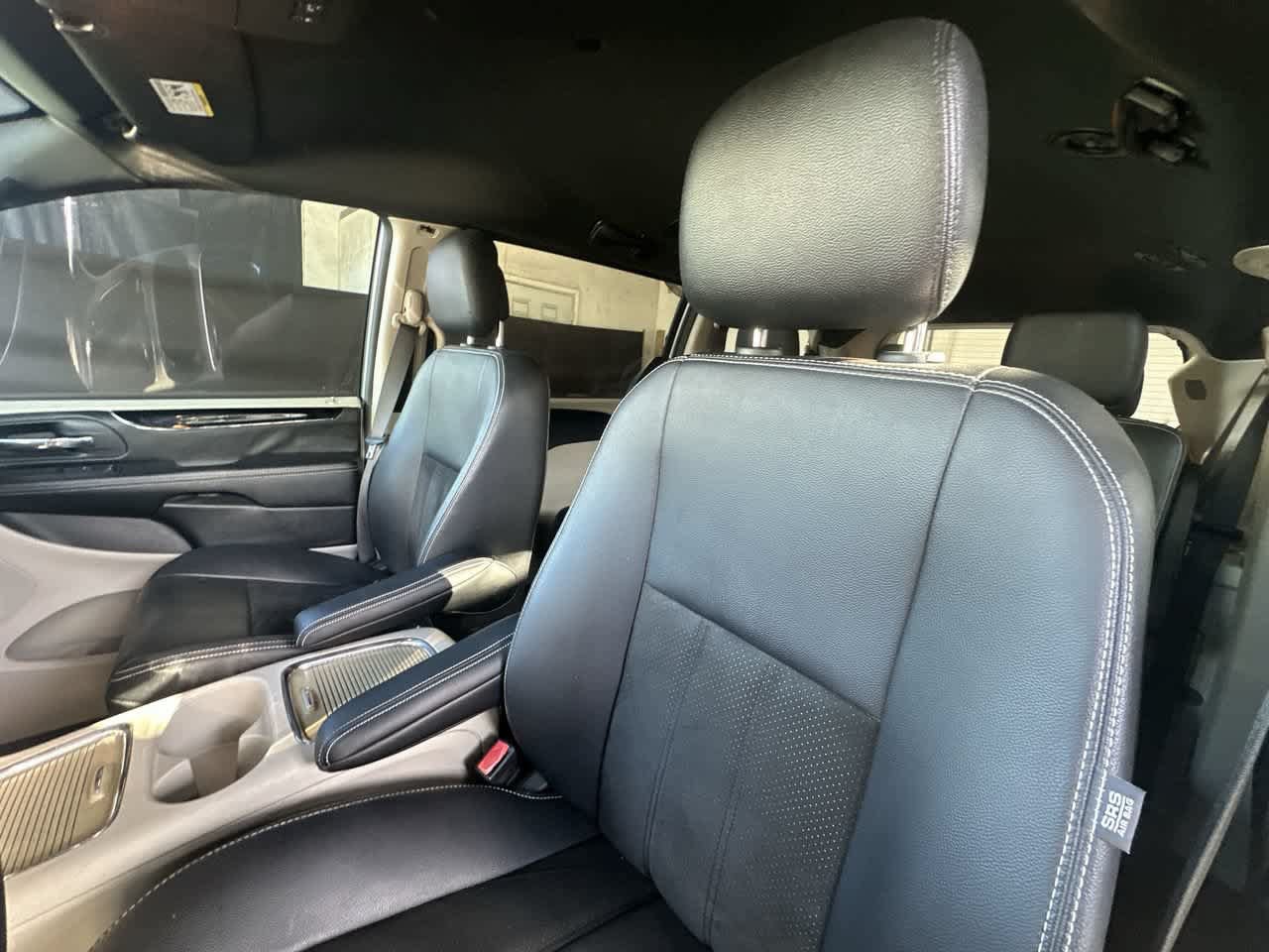 Used 2019 Dodge Grand Caravan SXT FWD image 14