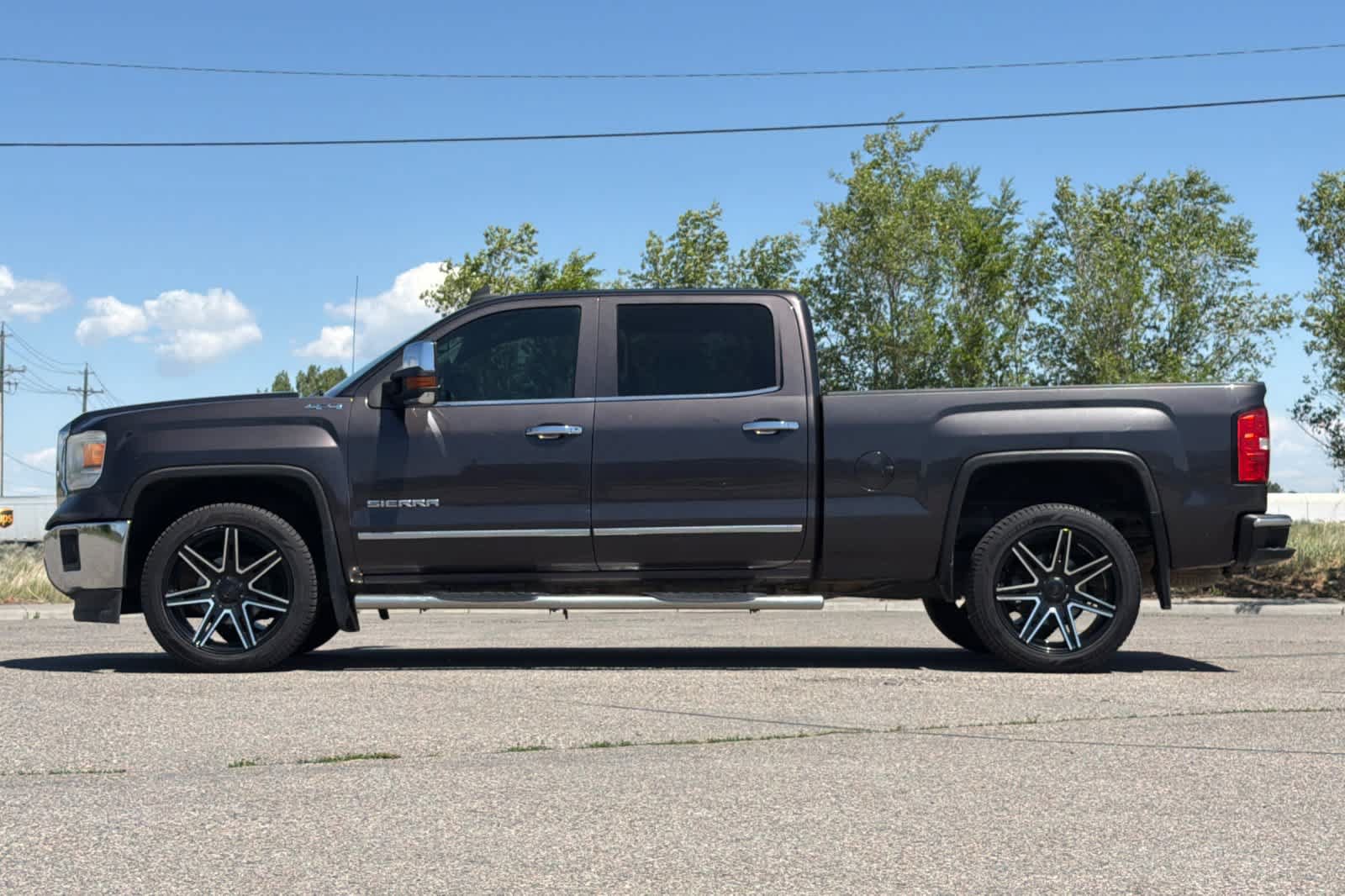 Used 2015 GMC Sierra 1500 SLT w/ Max Trailering Package AWD/4WD image 5