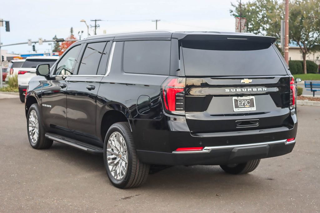 New 2026 Chevrolet Suburban LS image 2