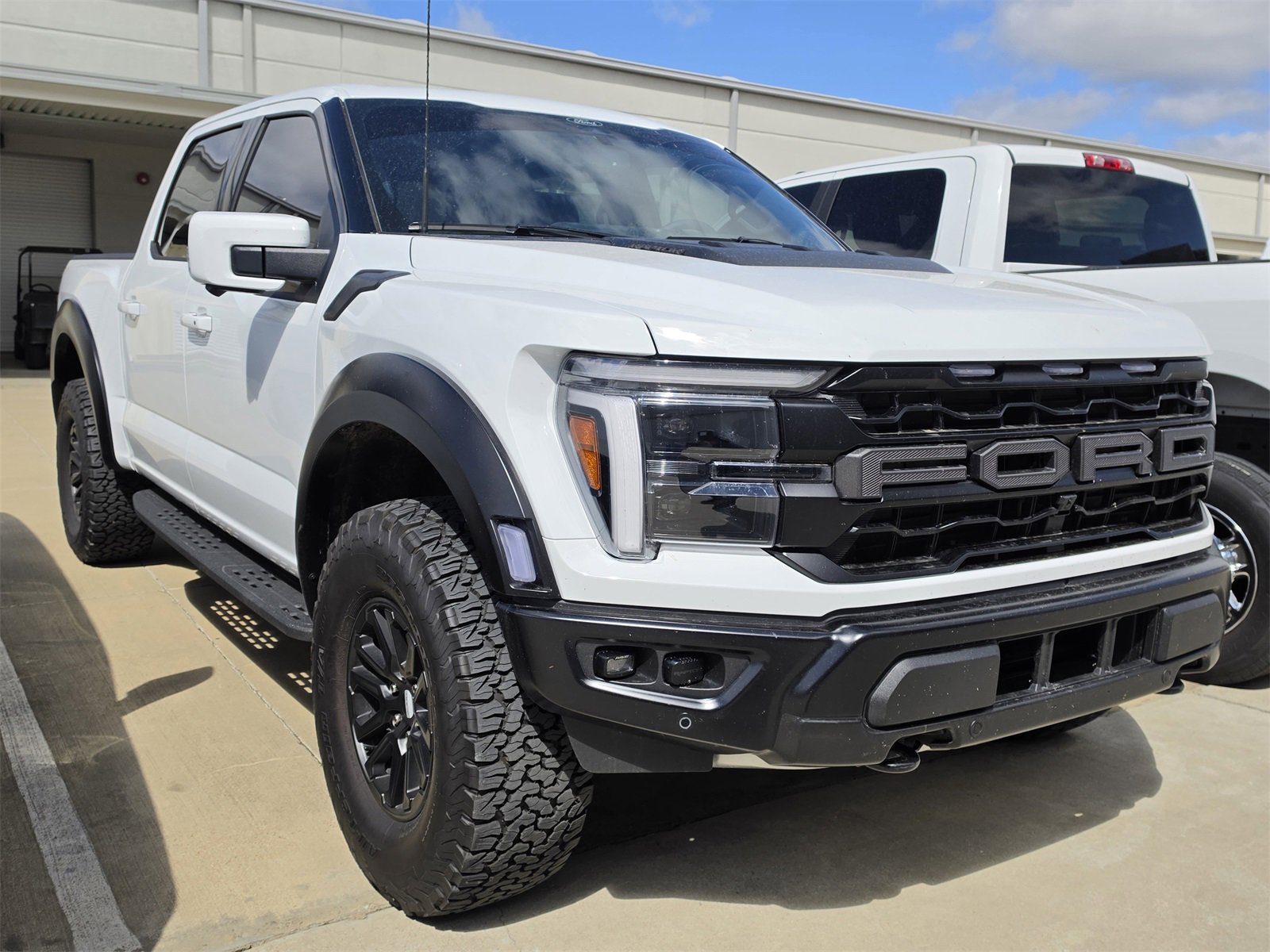Used 2025 Ford F150 Raptor image 3