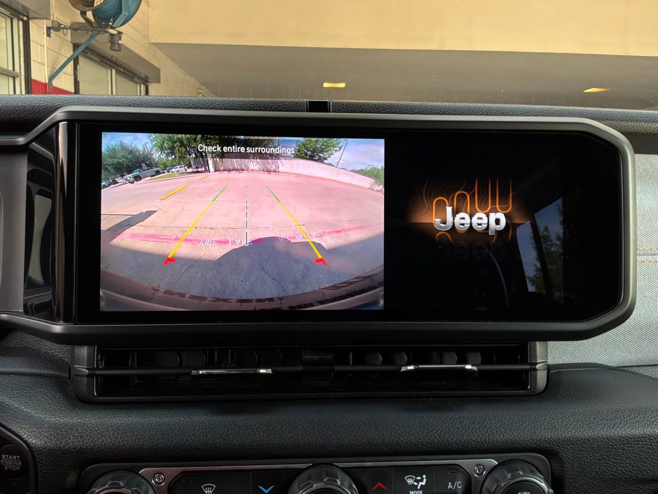 Used 2025 Jeep Wrangler Unlimited Sport AWD/4WD image 28