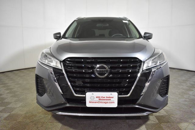 Used 2021 Nissan Kicks SV image 2