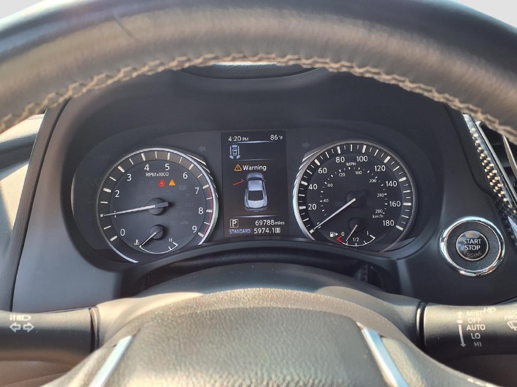 Used 2021 INFINITI Q60 3.0t Luxe w/ Cargo Package RWD image 17