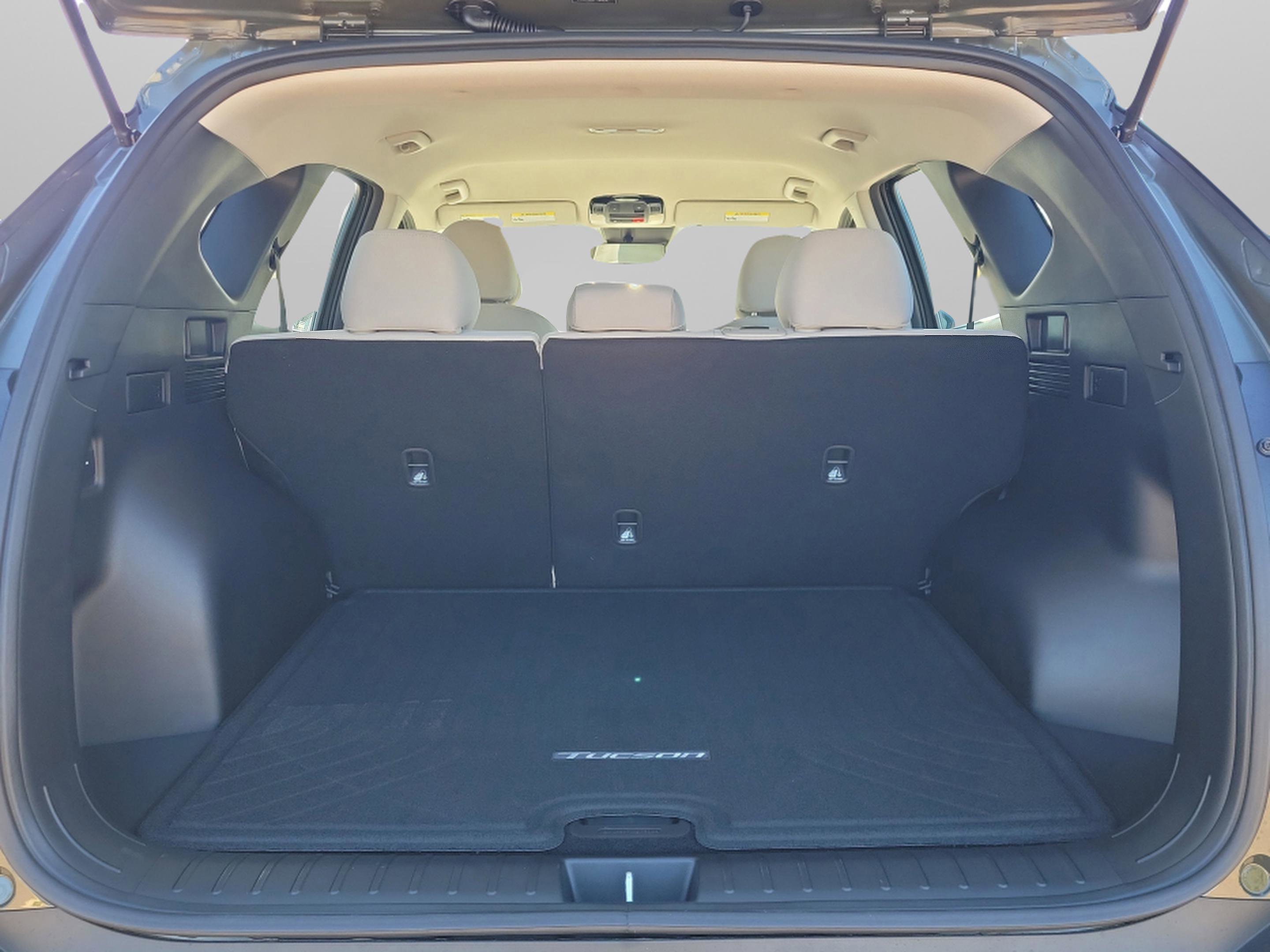 New 2026 Hyundai Tucson SE image 8