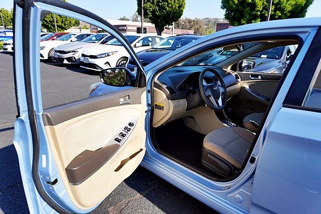 Used 2014 Hyundai Accent GLS FWD image 33