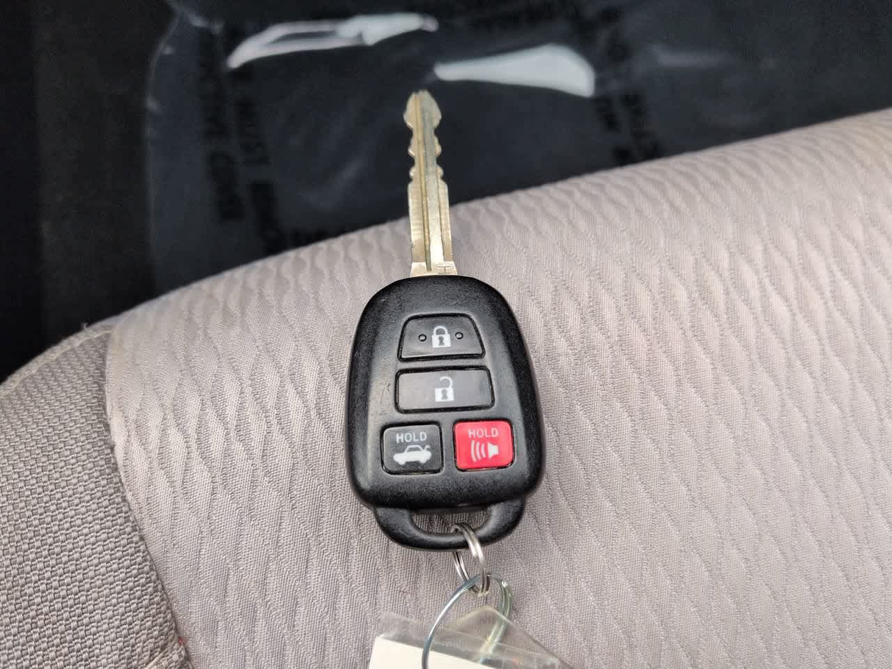 Used 2015 Toyota Corolla LE FWD image 25