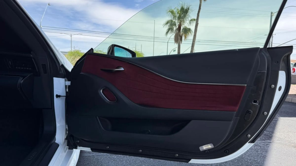 Used 2018 Lexus LC 500 Coupe w/ Sport Package RWD image 32