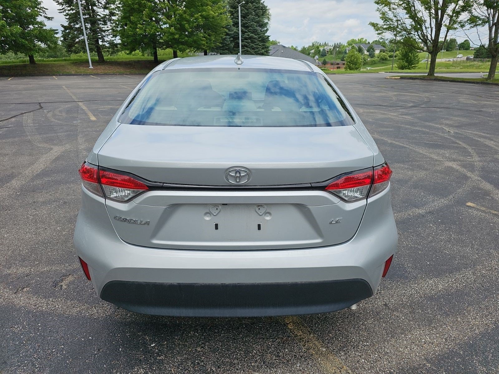 Used 2024 Toyota Corolla LE FWD image 5