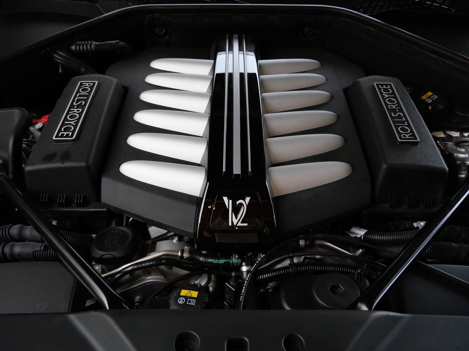 Used 2021 Rolls-Royce Dawn RWD image 36