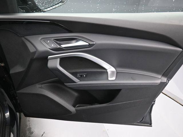 Certified 2025 Audi Q5 Premium w/ Convenience Package image 38
