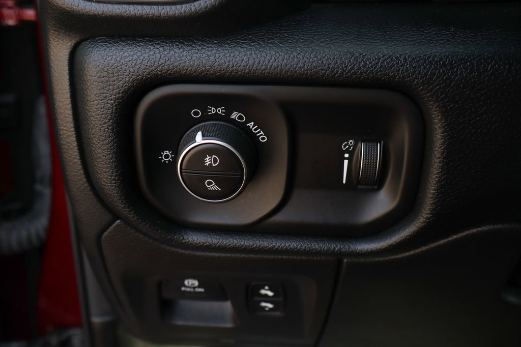Used 2021 RAM 1500 Big Horn image 21