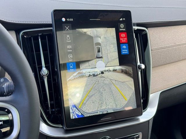 New 2026 Volvo XC90 B6 Plus w/ Protection Package Premier image 23