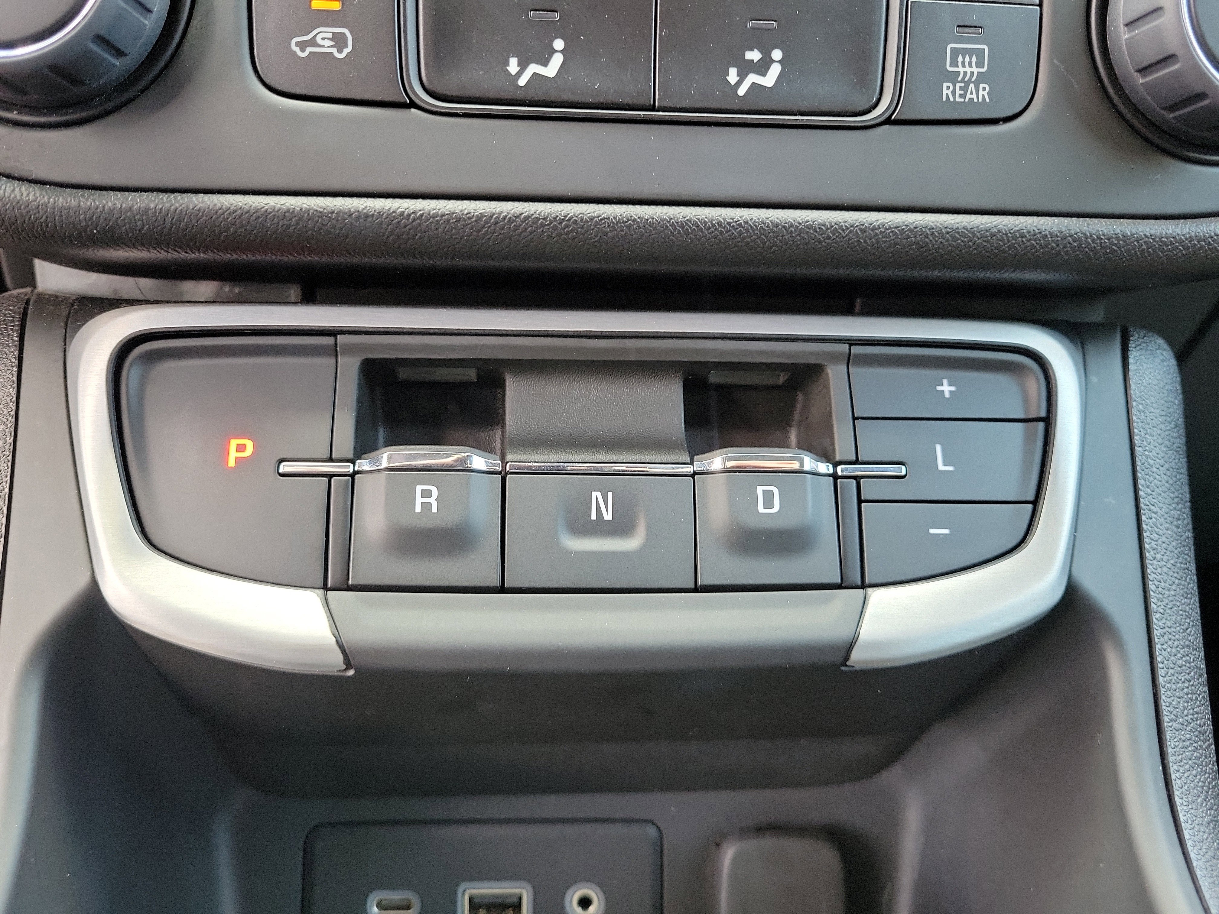 Used 2024 GMC Terrain SLE FWD image 22