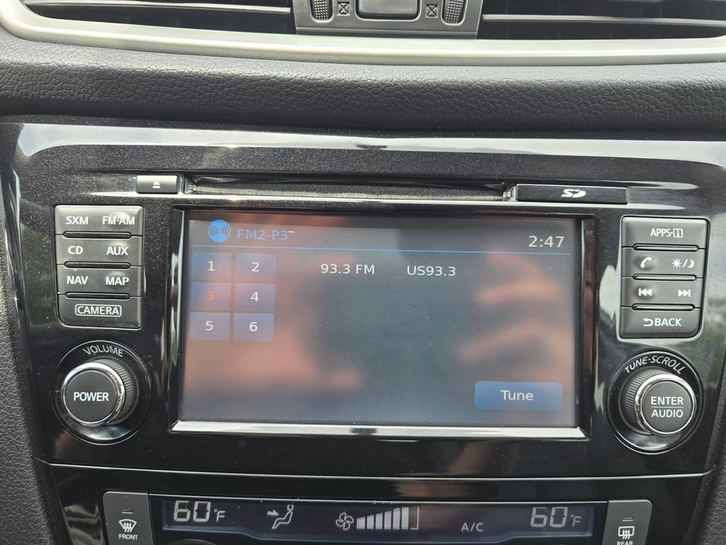 Used 2015 Nissan Rogue SL w/ SL Premium Package AWD/4WD image 18