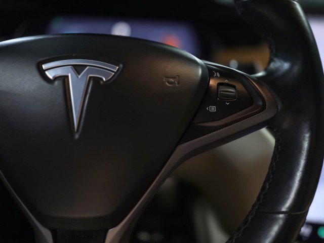 Used 2020 Tesla Model S Performance image 20