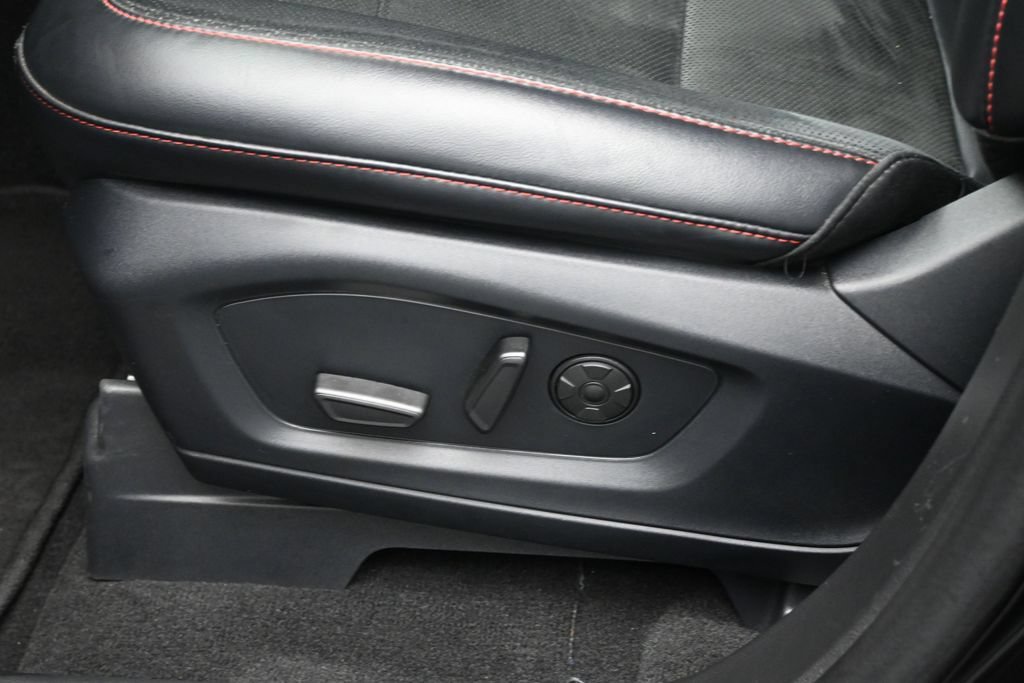 Used 2025 Ford Explorer ST RWD image 9