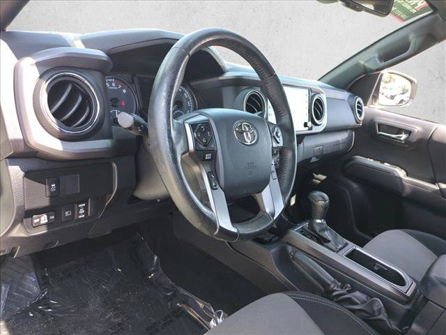 Certified 2020 Toyota Tacoma TRD Off-Road AWD/4WD image 10
