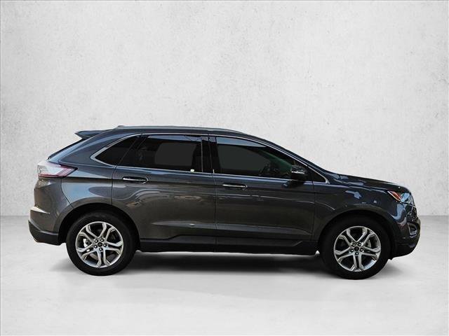 Used 2017 Ford Edge Titanium w/ Technology Package FWD image 4
