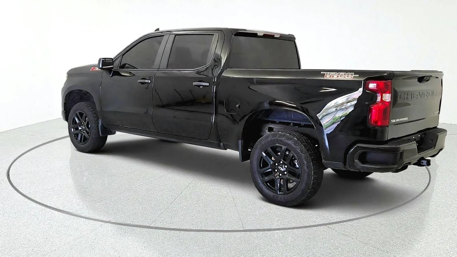 Used 2025 Chevrolet Silverado 1500 Custom Trail Boss AWD/4WD image 6