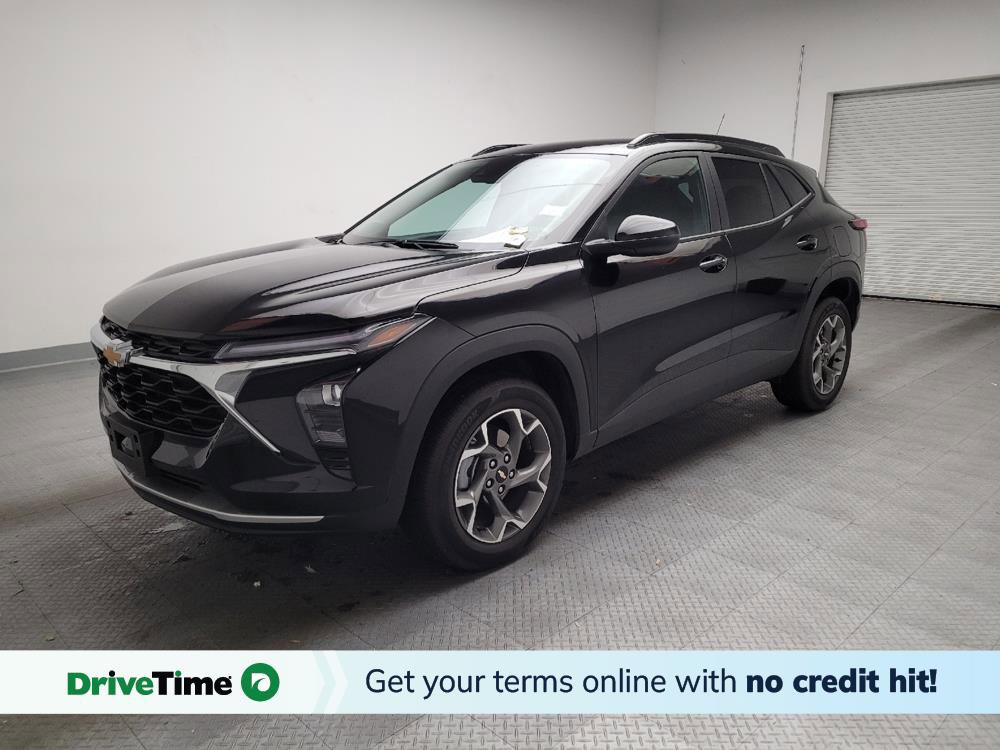 Used 2025 Chevrolet Trax LT w/ LT Convenience Package image 1