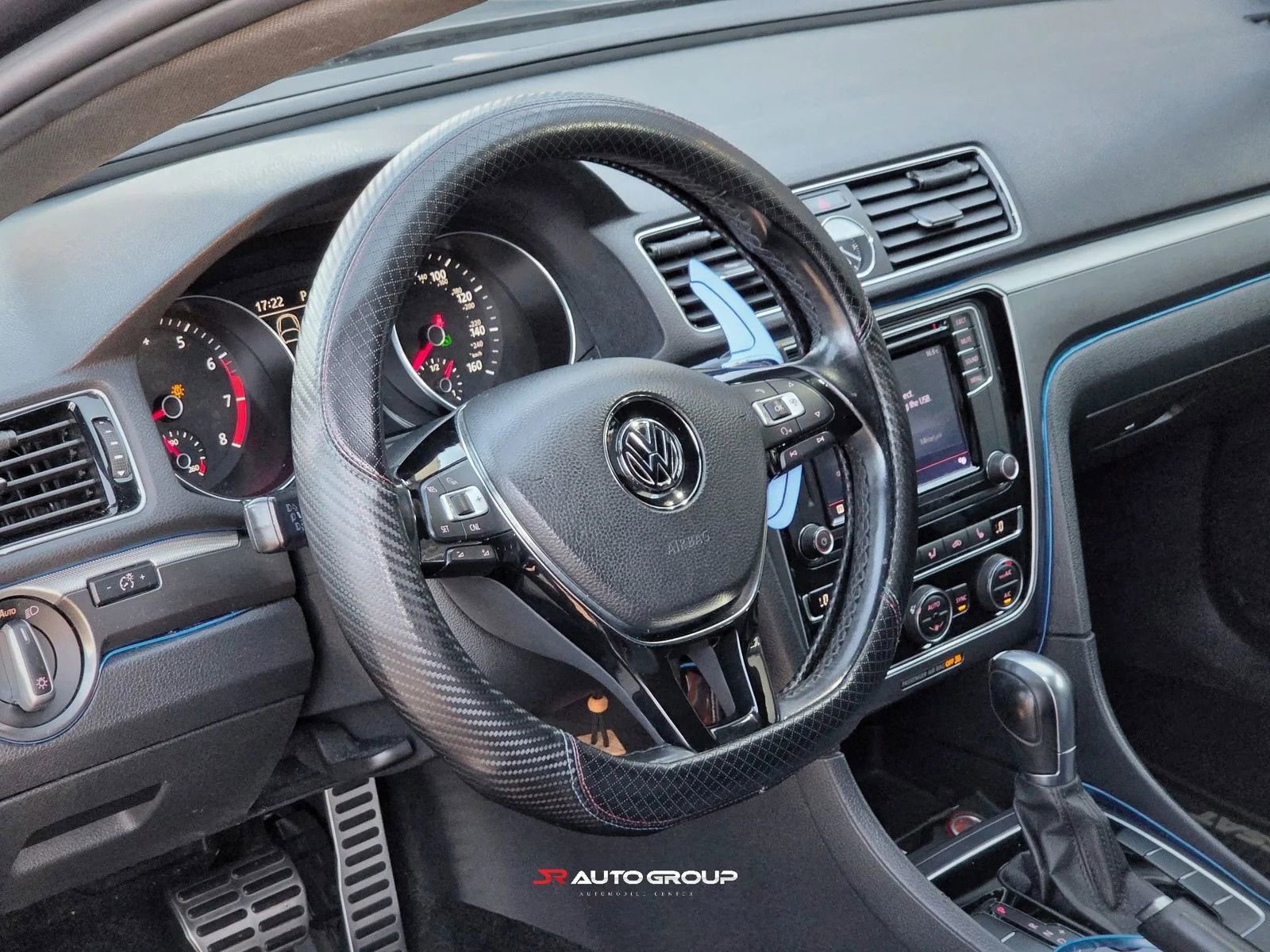 Used 2017 Volkswagen Passat 1.8T R-Line image 14