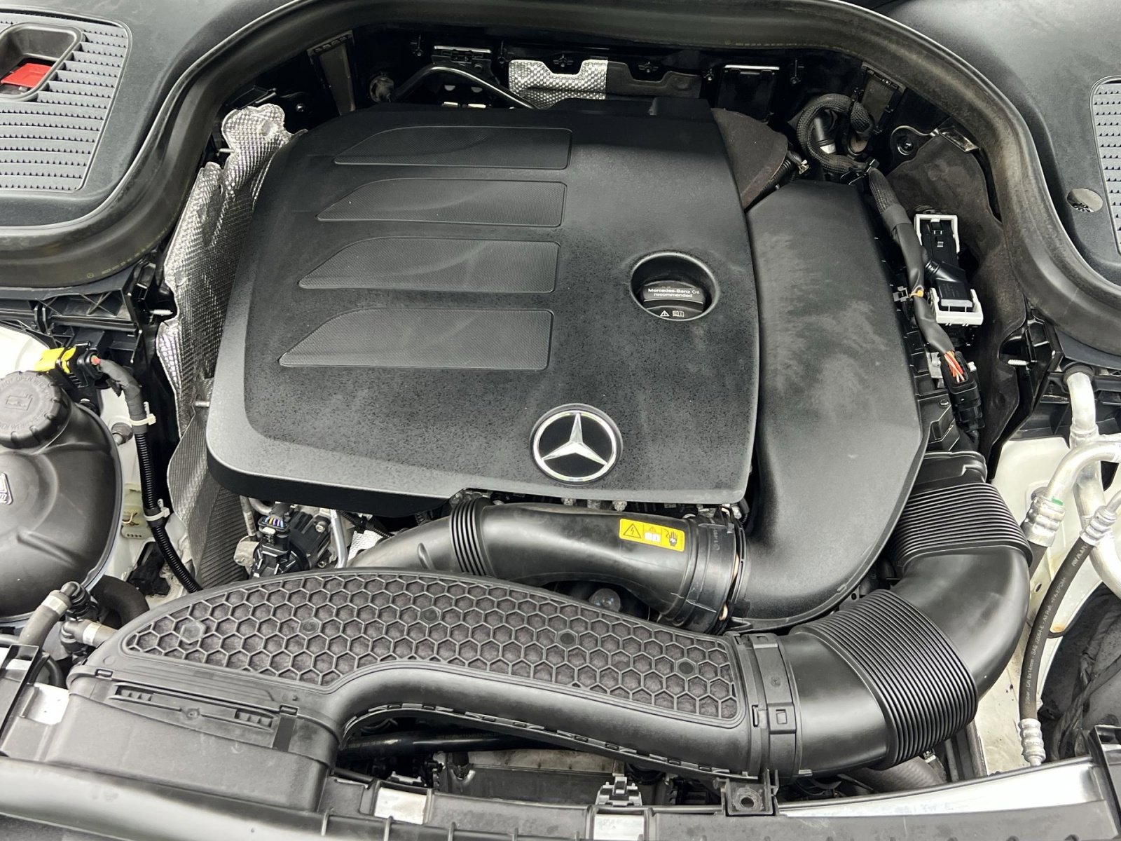 Used 2022 Mercedes-Benz GLC 300 4MATIC image 27